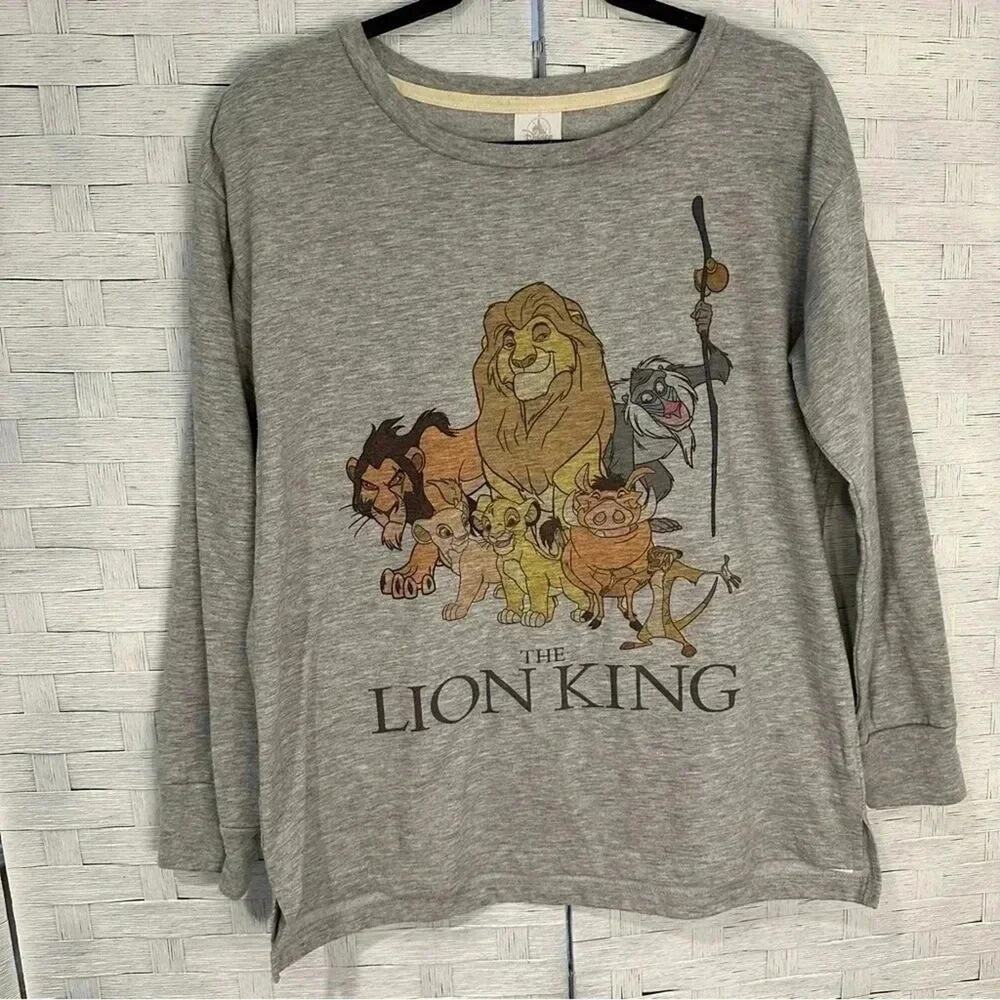Disney Lion King Crewneck Sweatshirt lightweight graphic lion King shirt